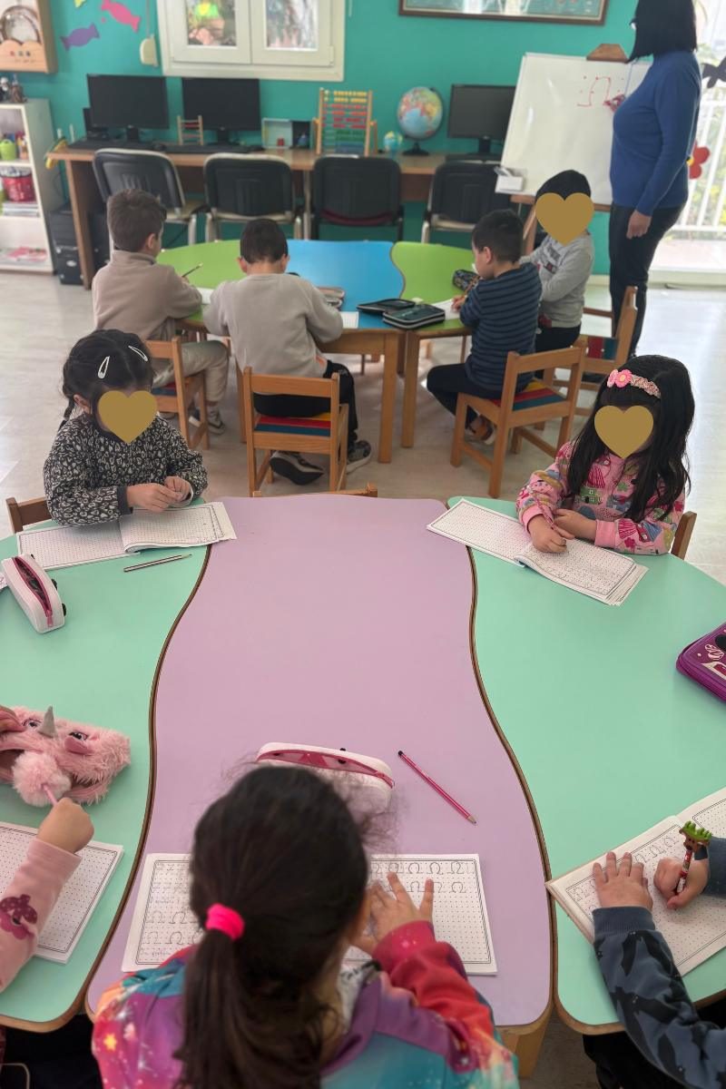 Δημιουργική δραστηριότητα μάθησης με παιδιά στο νηπιαγωγείο Καραμέλα στη Χίο